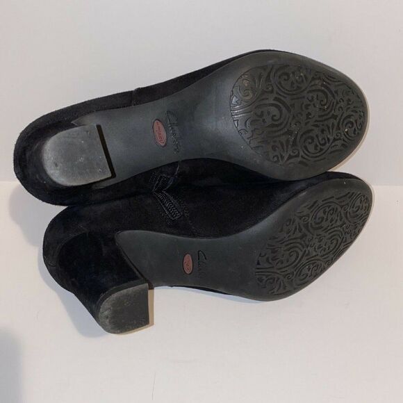 Clarks Artisan Black Suede Ankle Heeled Boot 8M - Picture 5 of 5